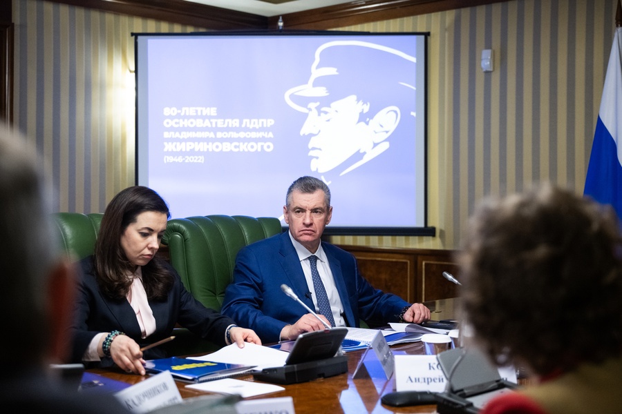 ЛДПР не даст мигрантам ввезти в Россию менингит