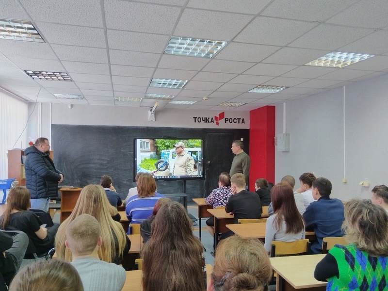 Представители ЛДПР в Тейково проводят патриотические уроки в школе