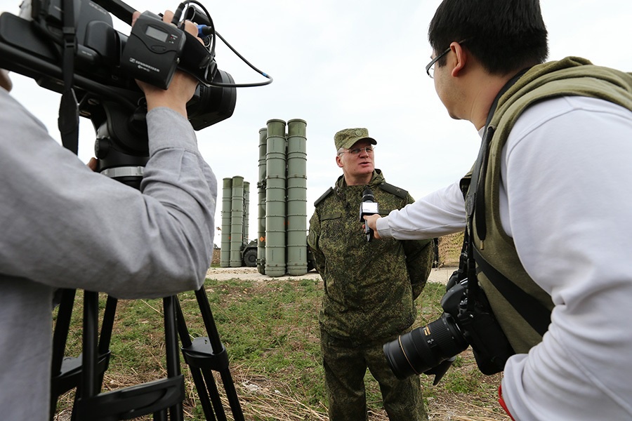 ЛДПР запускает новый проект «Школа молодого военкора»