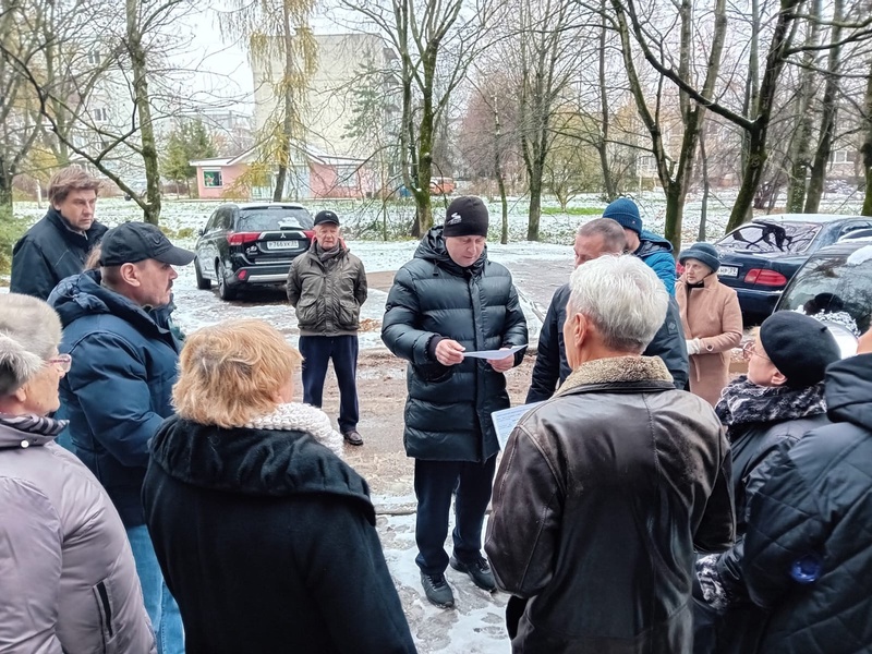 В Калининграде ЛДПР разбирается в запутанной истории со спецсчетом на капремонт