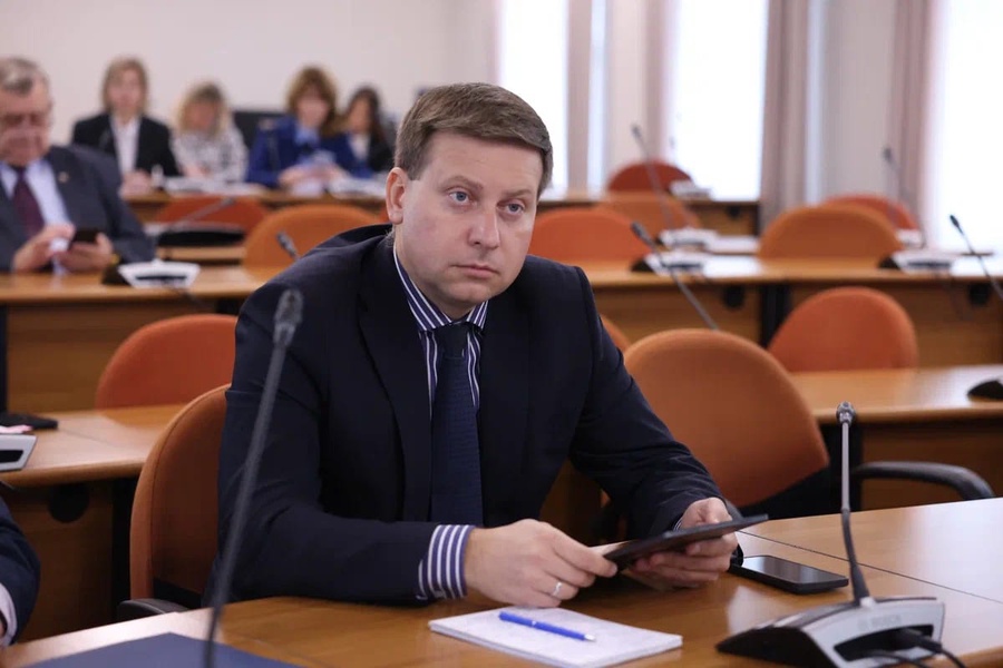 Евгений Мишин поздравил калининградцев с Днем русского языка