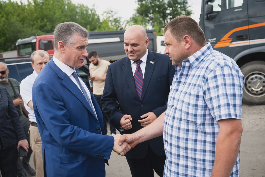 Леонид Слуцкий посетил Мариуполь и пообещал поддержку в восстановлении города