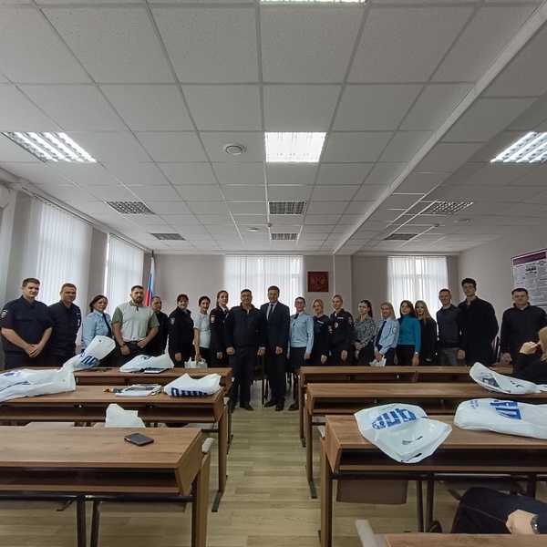 В Калининграде сотрудники органов внутренних дел получили поздравления и подарки от ЛДПР