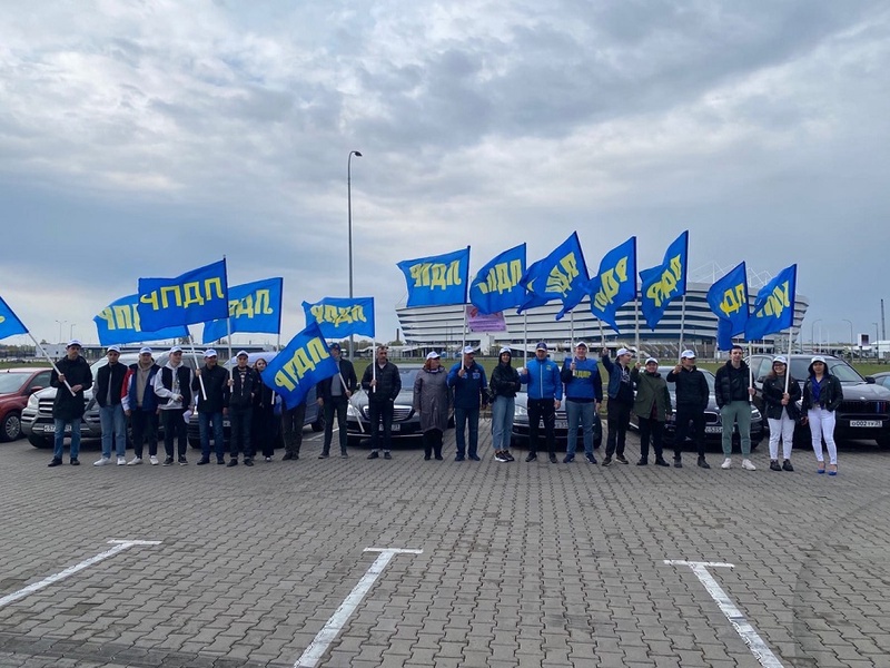 ЛДПР в Калининграде отметила Первомай автопробегом