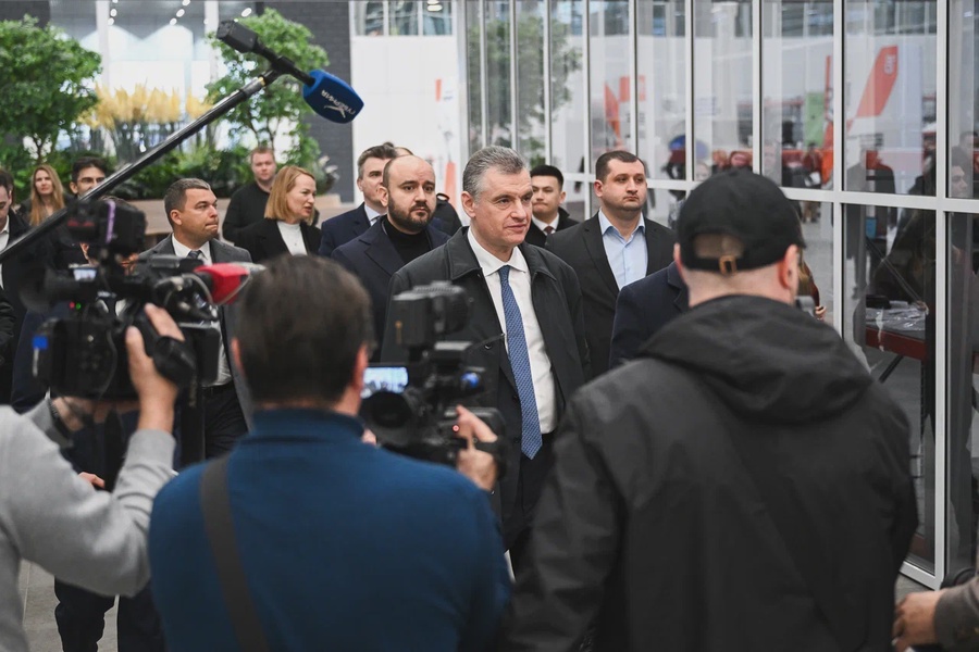 Развитие беспилотных технологий и поддержка студентов: Леонид Слуцкий посетил Самарскую область