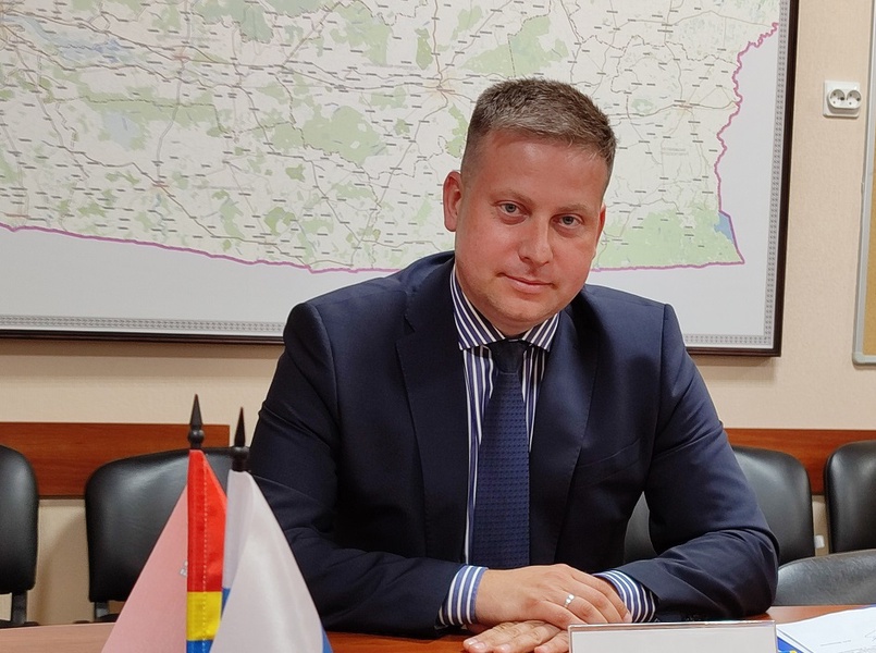 Всегда на передовой: Евгений Мишин поздравил работников скорой медицинской помощи
