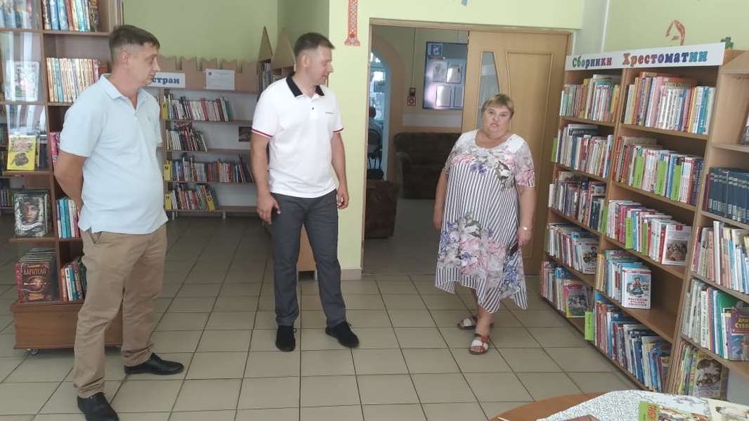 Детская библиотека Калининграда получит помощь благодаря ЛДПР