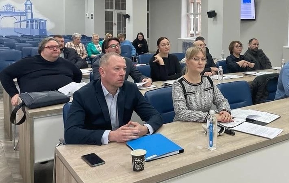 Главврач Советской больницы поблагодарил ЛДПР за содействие в ремонте детской поликлиники