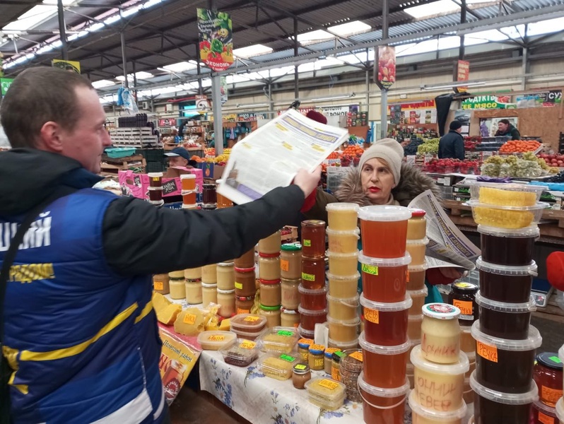 Калининградские партийцы информируют граждан о предстоящих выборах 