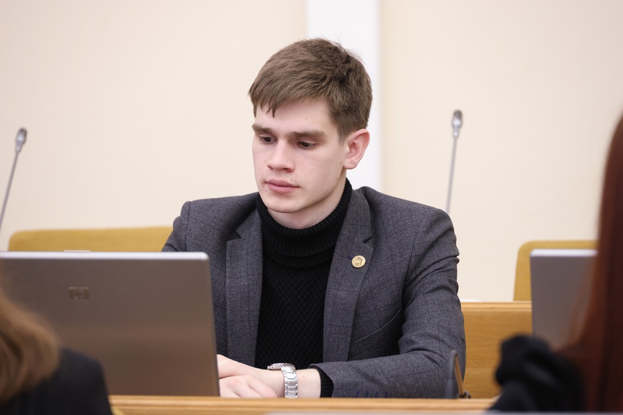 Представители Молодёжной организации ЛДПР приняли участие в заседании Молодёжного парламента