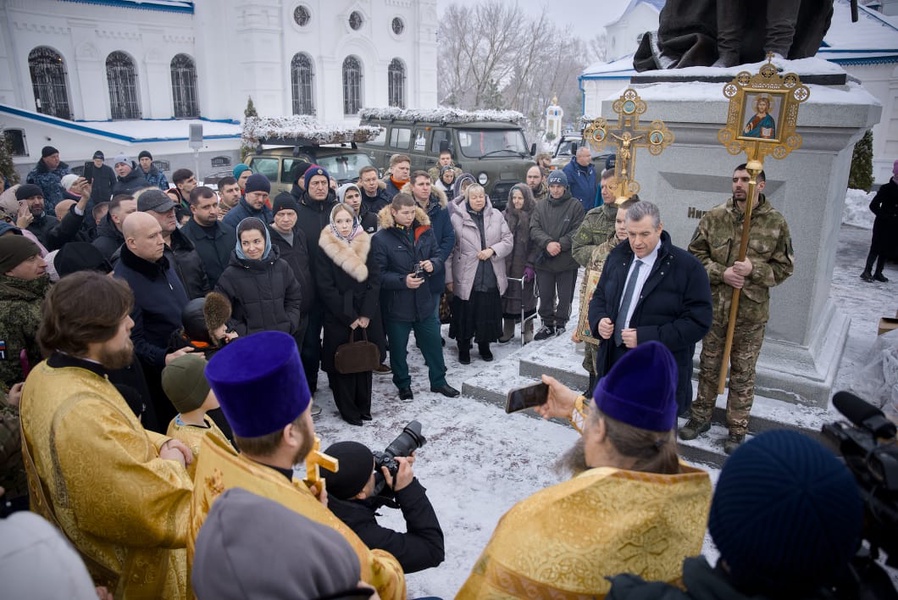 ЛДПР передала бойцам СВО без малого 30 единиц техники