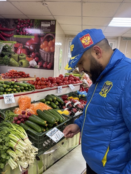 Активисты ЛДПР на Камчатке проверили рыночные цены на плодоовощную продукцию