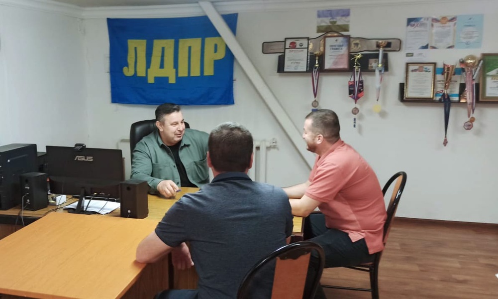 В Кабардино-Балкарии проходит второй день приема граждан депутатами ЛДПР всех уровней
