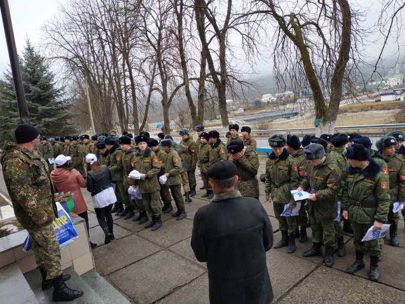 Агитационный автобус ЛДПР посетил кадетскую школу в Черекском районе Кабардино-Балкарии