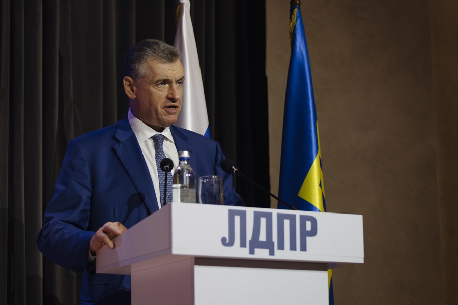 Леонид Слуцкий предложил регионам ввести для фельдшеров и медсестер «губернаторские» выплаты