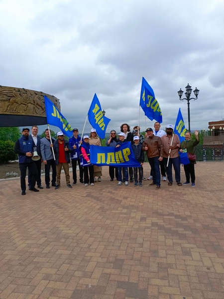 Активисты ЛДПР в Карачаево-Черкесии провели первомайский  митинг 