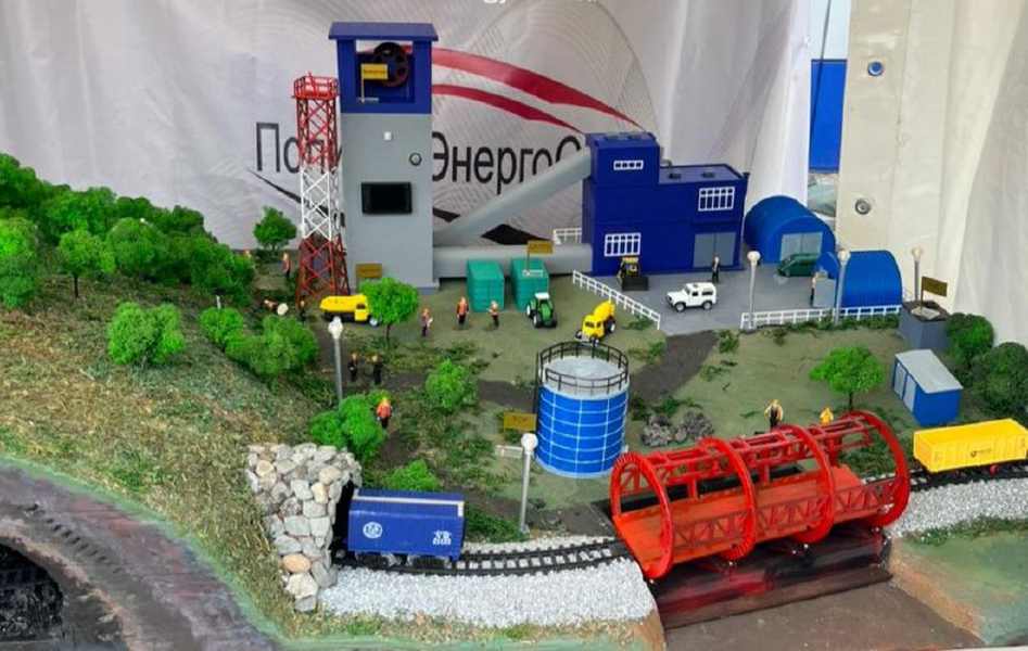 Депутаты ЛДПР посетили Международную выставку «Уголь России и Майнинг»