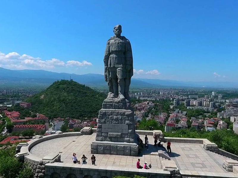 Историческую память надо охранять и беречь, убеждён Ярослав Нилов