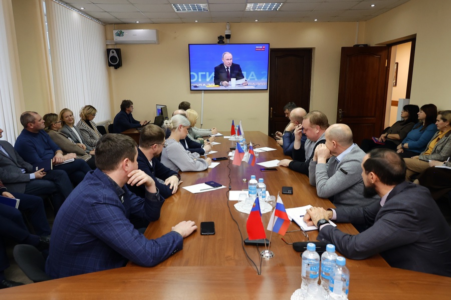 Итоги года с Владимиром Путиным 