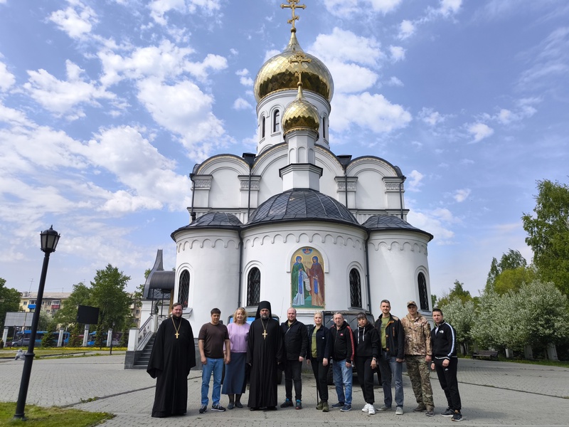 Своих не бросаем 