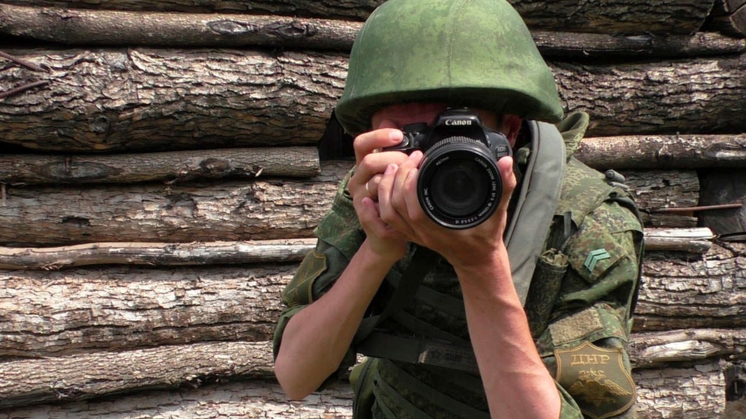 ЛДПР: военкоров необходимо обеспечить статусом ветеранов военной журналистики