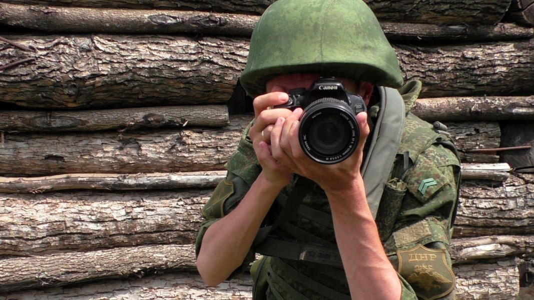 ЛДПР: военкоров необходимо обеспечить статусом ветеранов военной журналистики