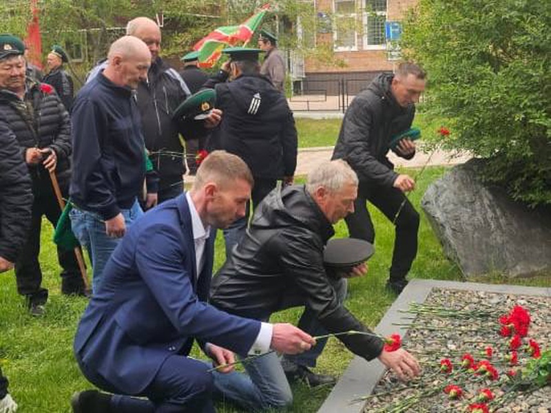ЛДПР поздравляет с Днём пограничника