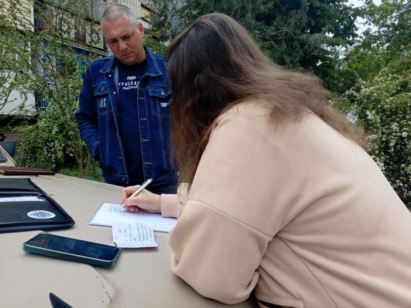 Депутат ЛДПР Сергей Гурбо провёл приём граждан в Виноградово и Брилевке