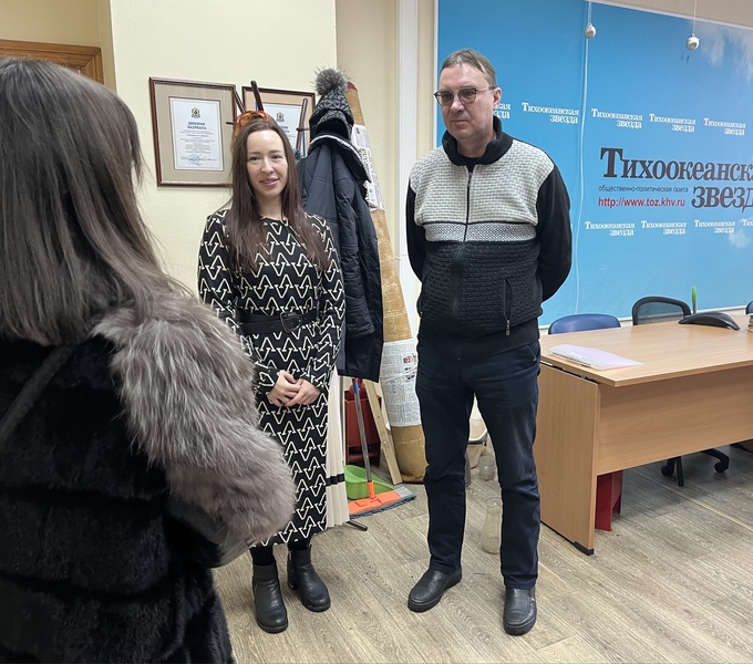 Хабаровские партийцы поздравили журналистов региона