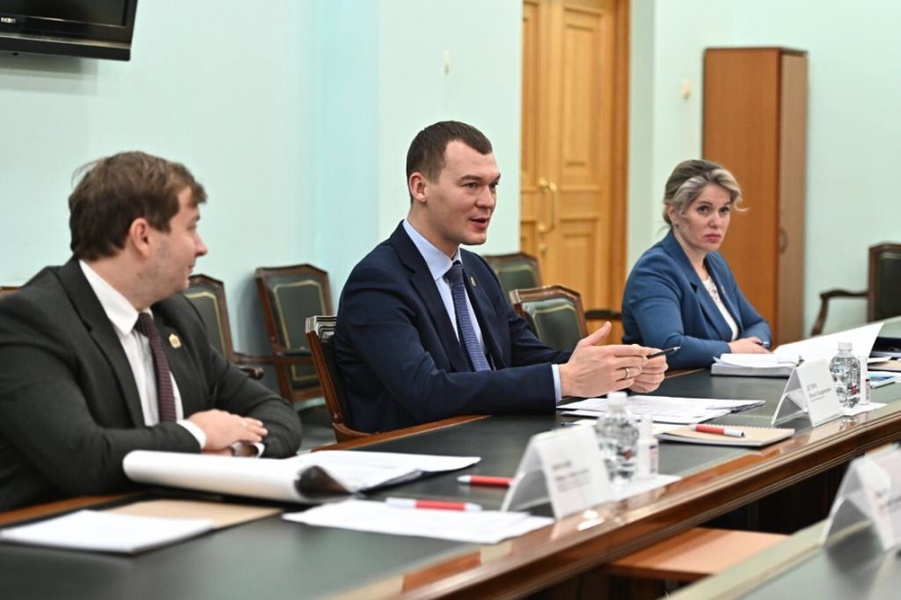 Михаил Дегтярёв поздравил нового начальника ДВЖД Евгения Вейде с назначением на должность
