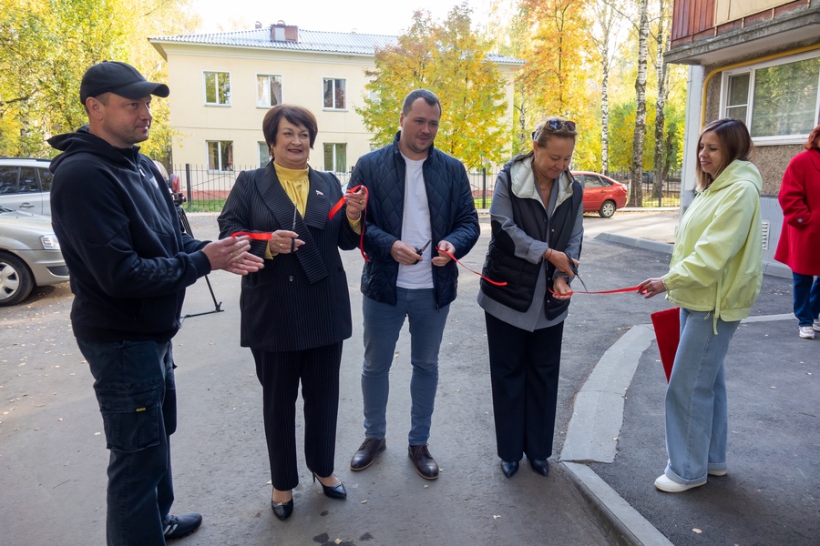 Депутат Владимир Малков помог кировчанам благоустроить дворовые территории