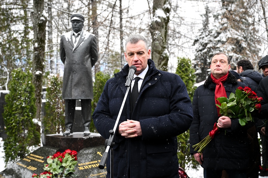 Леонид Слуцкий: ЛДПР сделала всё, чтобы быть достойной бессмертной памяти Жириновского