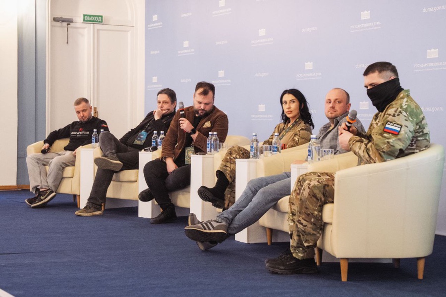 Кировские партийцы приняли участие в Всероссийском форуме ЛДПР «Плечом к плечу. За Русскую Победу!»