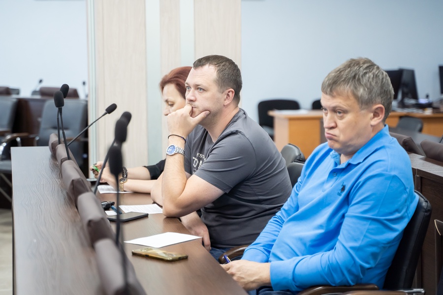 Депутат Владимир Малков настоял на отказе от платных парковок в Кирове