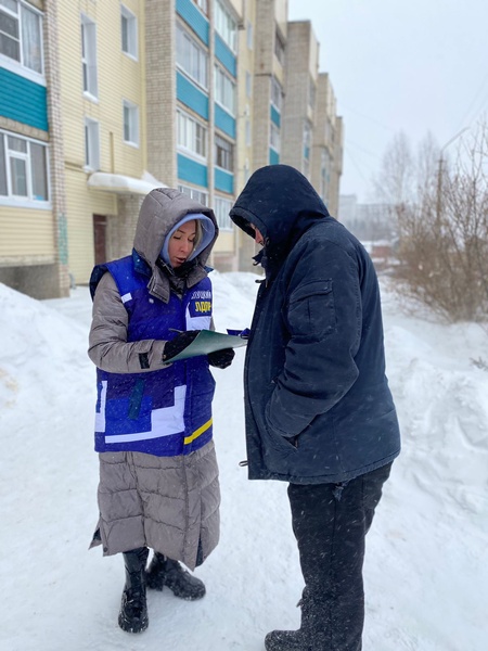 В Сыктывкаре проходит Всероссийский опрос ЛДПР «Скажи правду Слуцкому!»