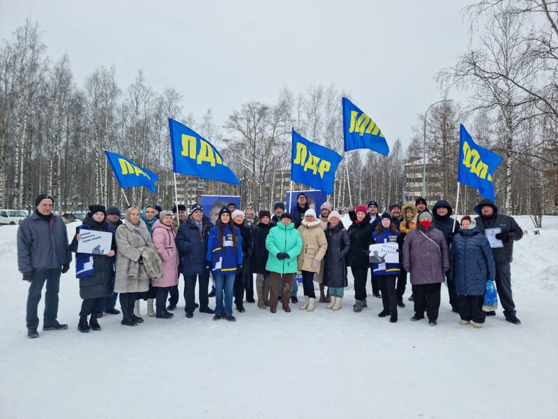 В Сыктывкаре прошёл митинг, приуроченный ко Дню Защитника Отечества!