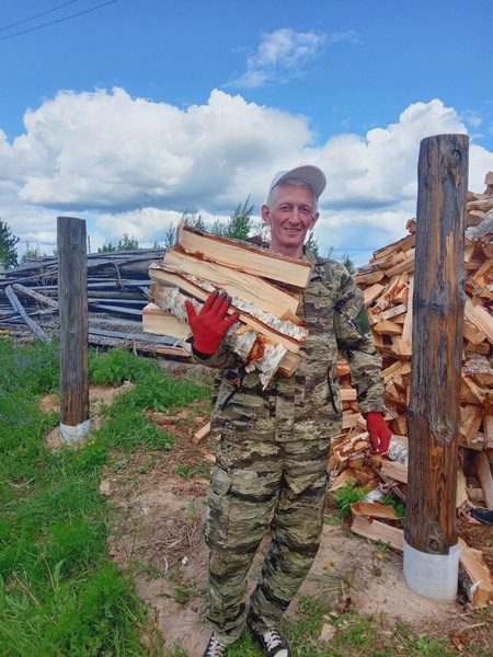 ЛДПР продолжает помогать близким бойцов СВО