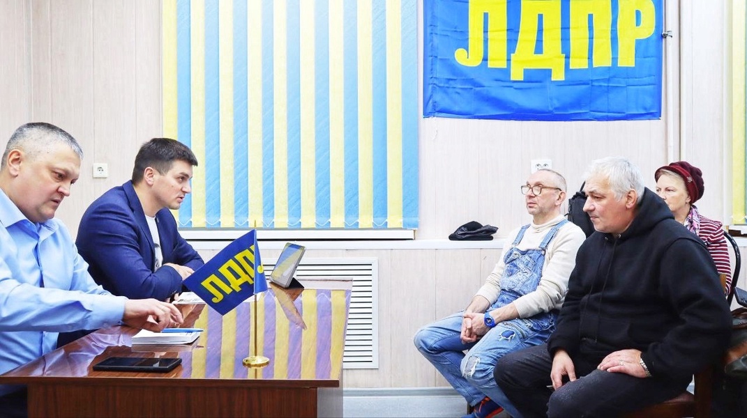 Максим Крайн в Инте встретился с активом партии