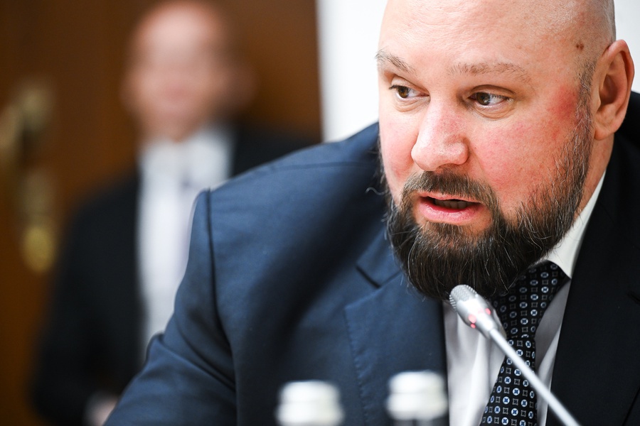 Владимир Кошелев предложил списывать гонорары иноагентов в пользу бойцов СВО