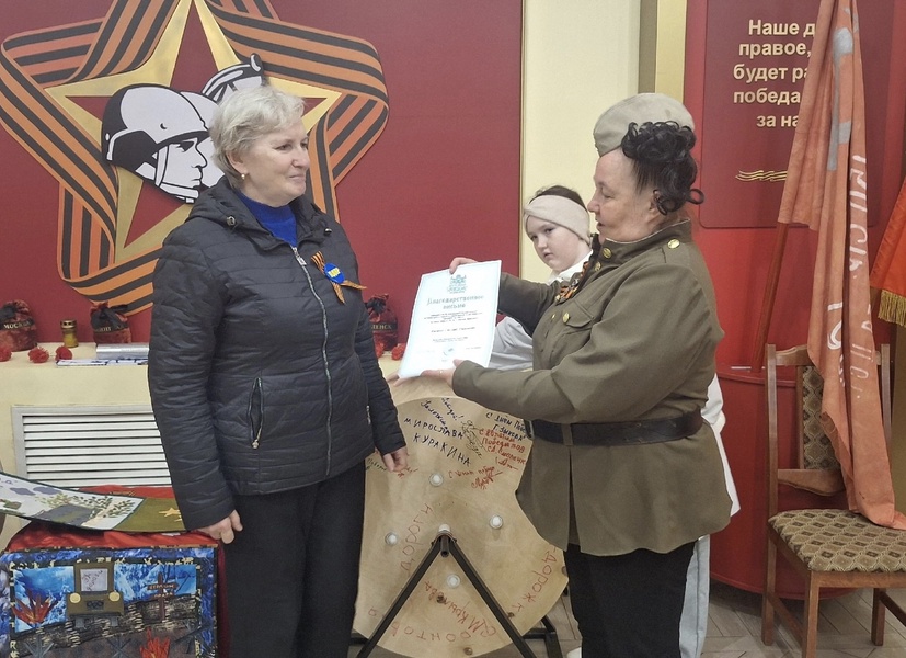 Партийцу из Костромы вручили благодарственное письмо за вклад в проект к 80-летию Победы