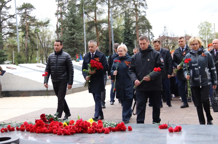Руслан Фёдоров принял участие в церемонии зажжения Вечного огня в Костроме