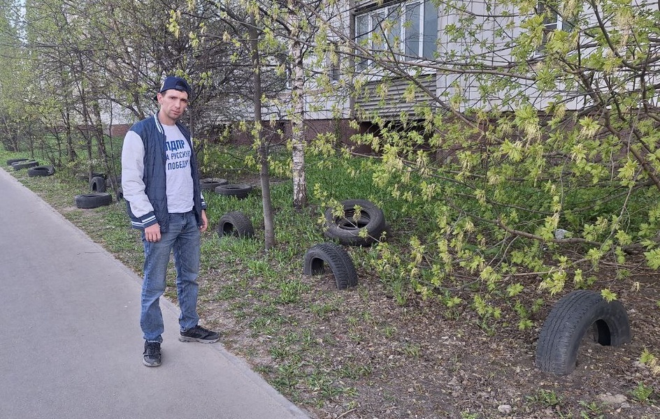 Запрещенный прием: ЛДПР бьет тревогу из-за обилия старых покрышек на костромских улицах