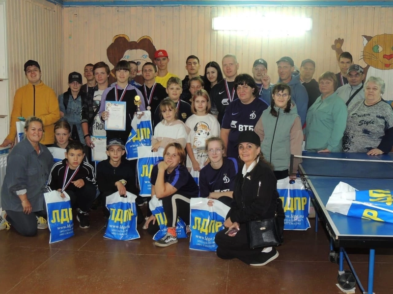 В Костромской области параспортсменам-участникам фестиваля спорта вручили подарки от ЛДПР 
