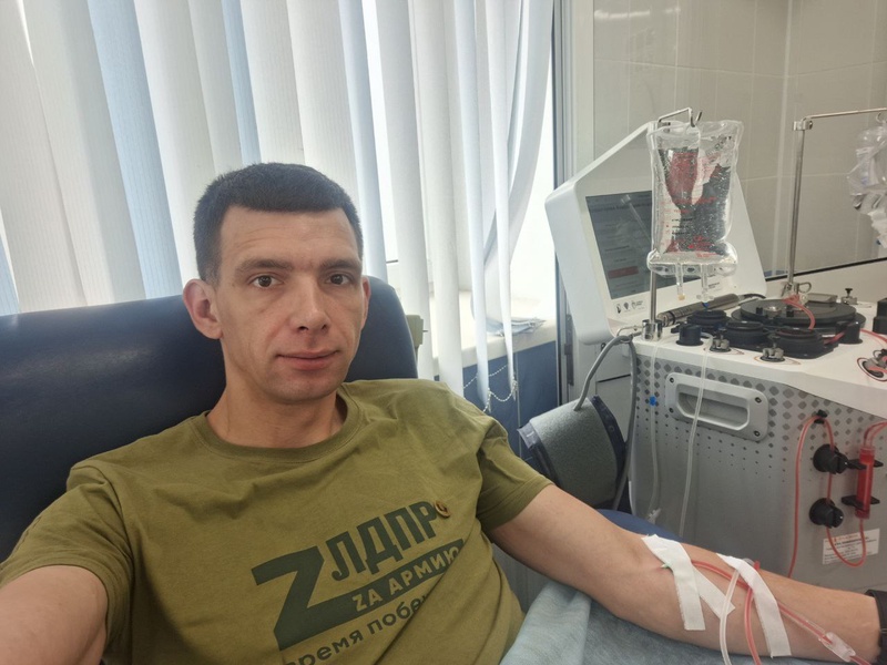 Костромские партийцы поздравили доноров и пополнили запасы крови