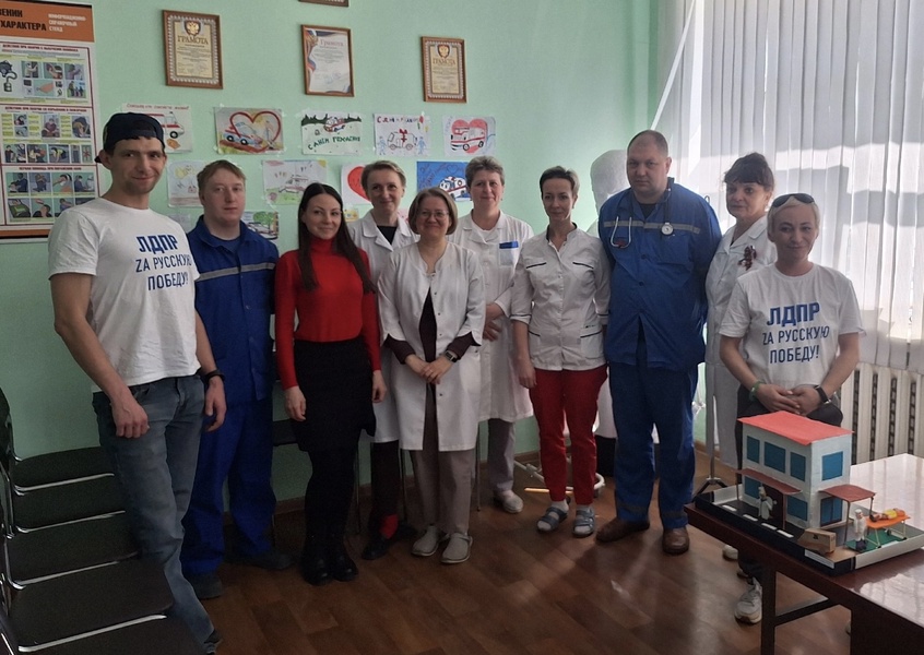 ЛДПР в Костроме поблагодарила работников скорой помощи за самоотдачу и чуткость 