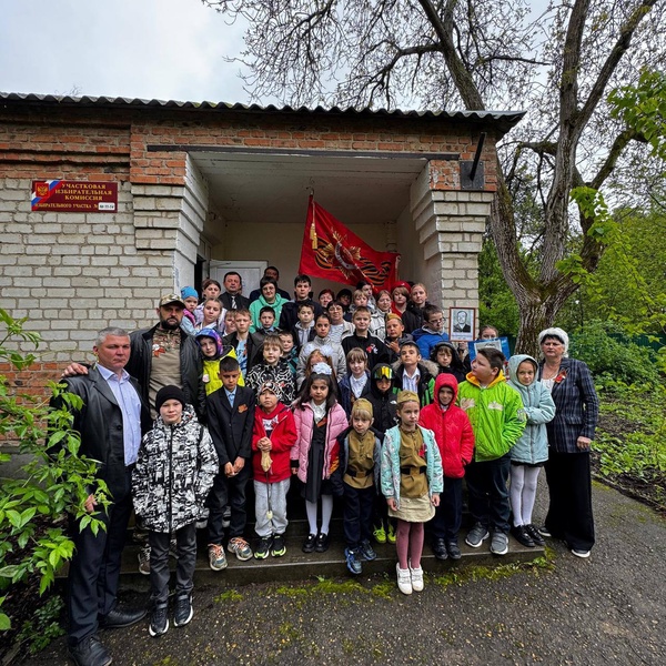 Гулькевические партийцы поддержали детский конкурс стихов и рисунков о войне