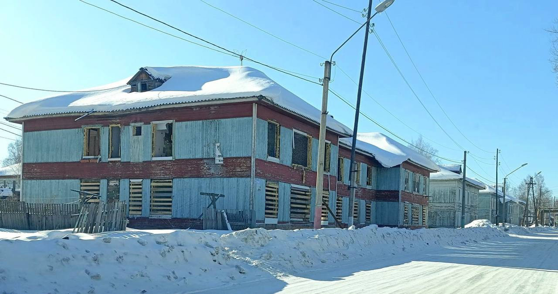 Следователи подключились к ситуации с полуразобранными бараками, несколько лет «украшавшими» Лесосибирск