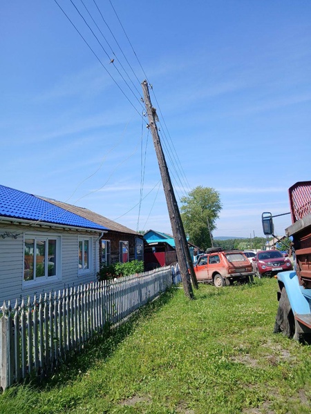 Депутат ЛДПР помог устранить угрозу падения опоры ЛЭП на жилой дом в Партизанском районе