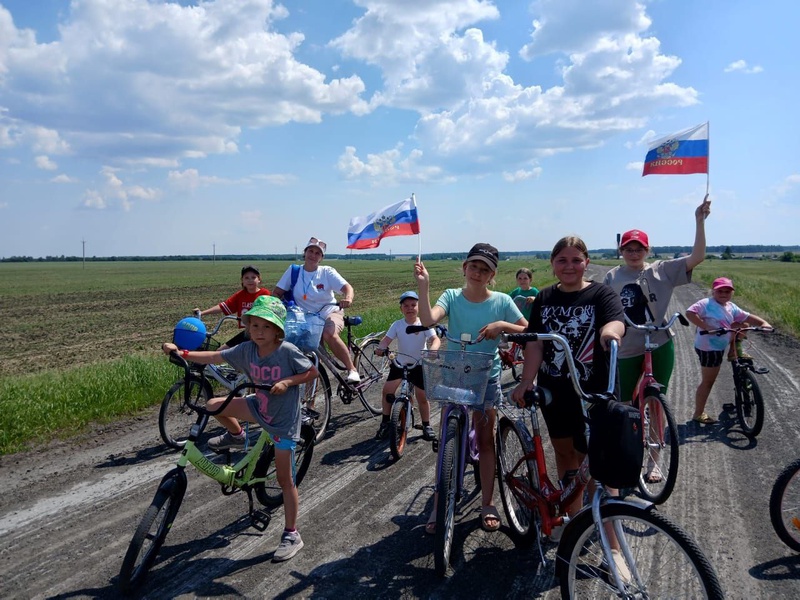Депутат ЛДПР организовала велопробег для детей в Кетовском районе