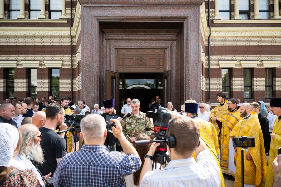 ЛДПР передала военным партию спецтехники и дронов при поддержке региональных отделений